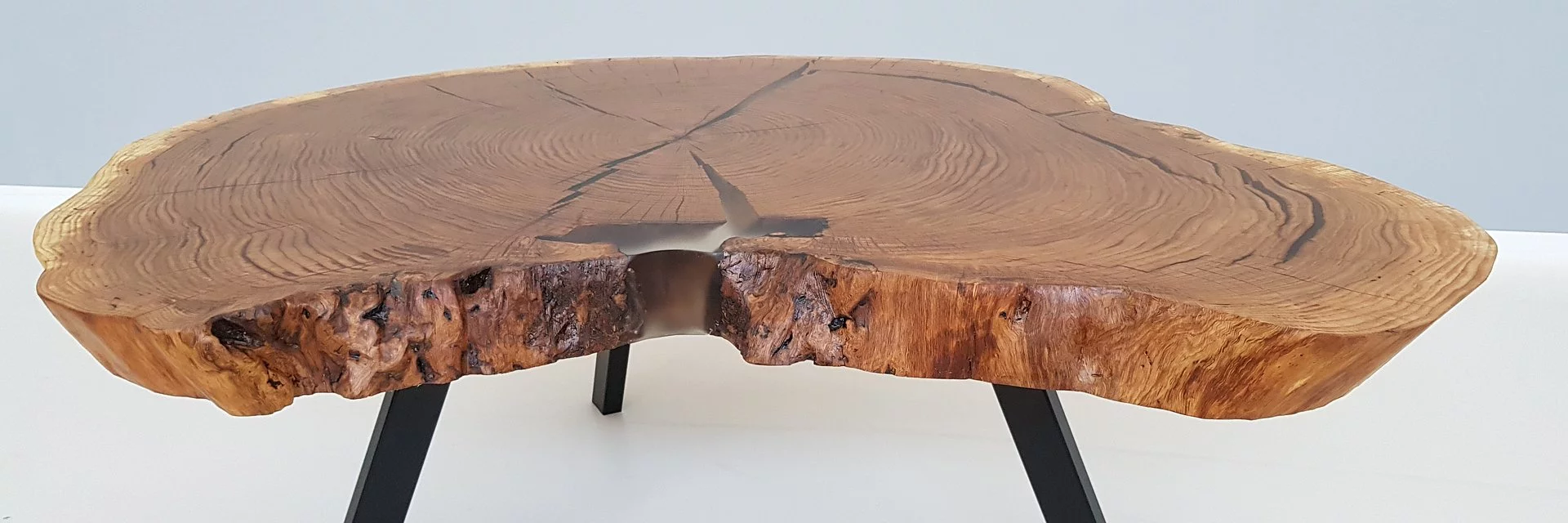 Drewniany stolik kawowy