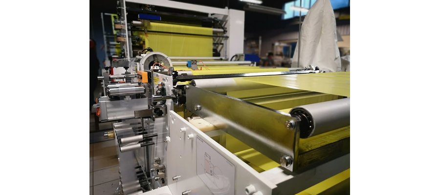 Maszyna do produkcji worków z taśmą - rolomat i konfekcjonowanie - zdjęcie