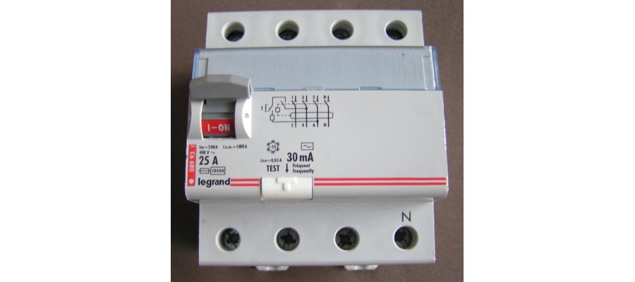Wyłącznik różnicowo-prądowy 3-fazowy P304-25-30-AC LEGRAND - zdjęcie