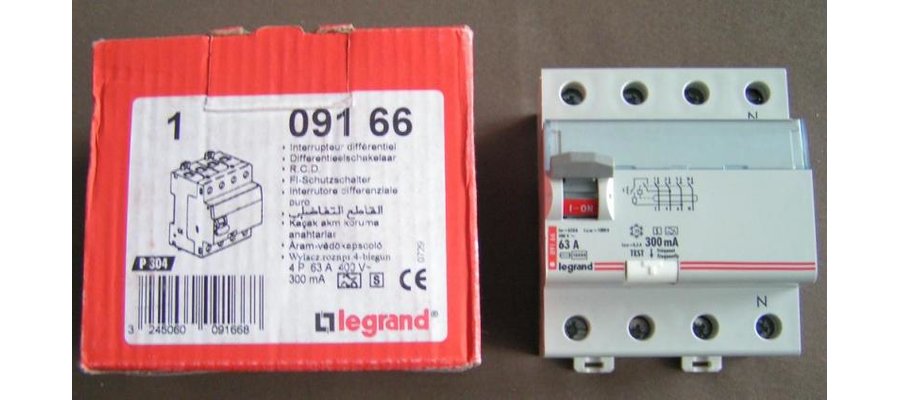 Wyłącznik różnicowo-prądowy 3-fazowy P304-63-300-S LEGRAND - zdjęcie