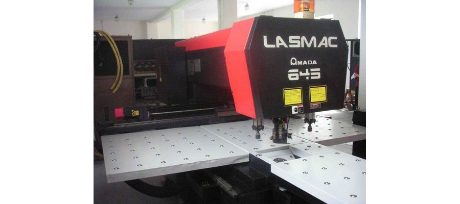 Wykrawarka laserowa Amada LCE 645 1kW - zdjęcie