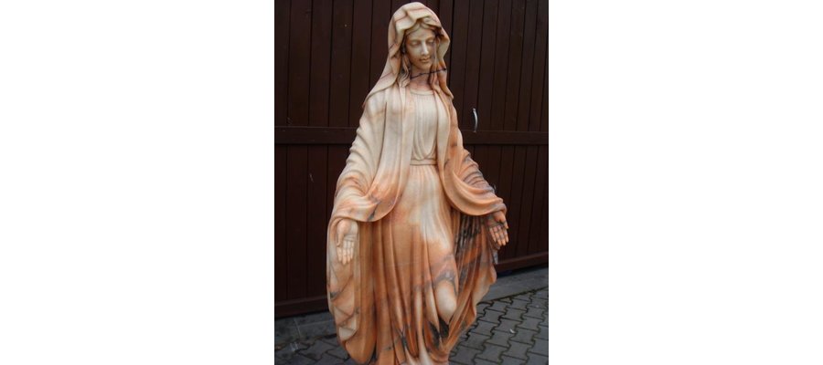 Rzeźba Maryi - zdjęcie