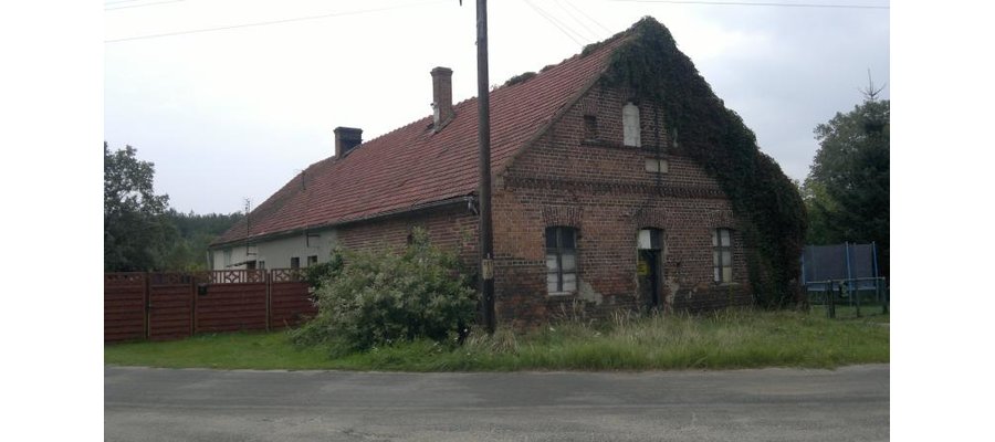 Pół jednopiętrowego domu w Lelechowie (okolice Nowej Soli) do generalnego remontu - zdjęcie