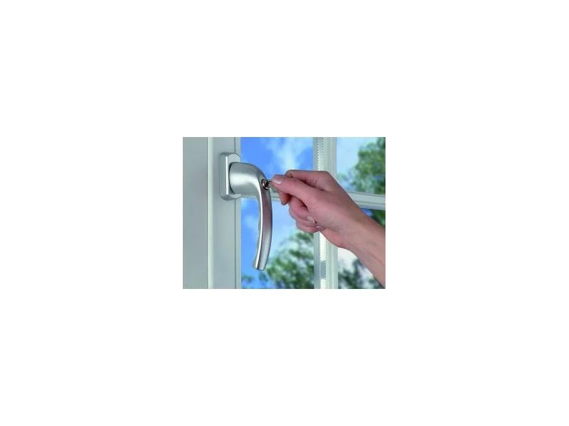 Klamka z kluczykiem &#8211; podwójne zabezpieczenie okien - Klamki HOPPE Secu100 i New York w ofercie firmy Winkhaus zdjęcie