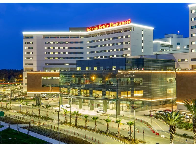 Kompleks szpitalny Adana Integrated Health Campus z systemami zabezpieczeń Bosch zdjęcie