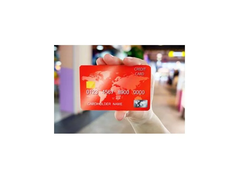 Karta kredytowa czy gotówka &#8211; czym płacić za granicą? zdjęcie
