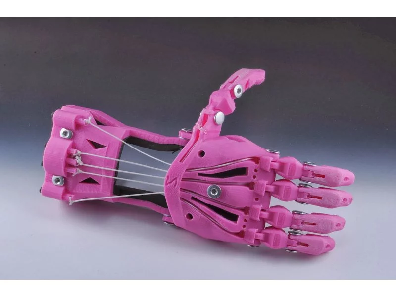 Śpieszymy z pomocą &#8211; eksperymentalne protezy 3D zdjęcie
