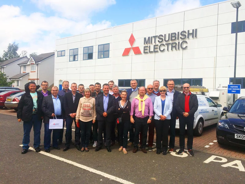 Firma Mitsubishi Electric zaprosiła klientów do swojej fabryki w Livingston, w Szkocji zdjęcie