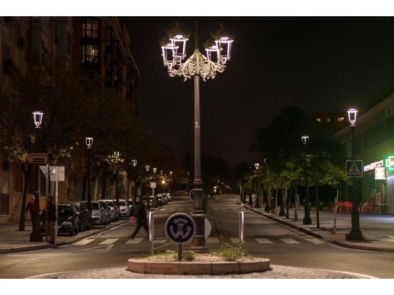 Madryt modernizuje infrastruktrę oświetleniową zdjęcie