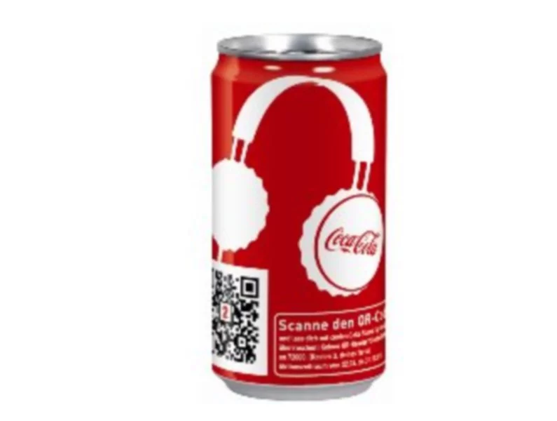 Pełne energii multimedialne orzeźwienie: Kod QR na nowych stylowych puszkach Coca-Coli - zdjęcie