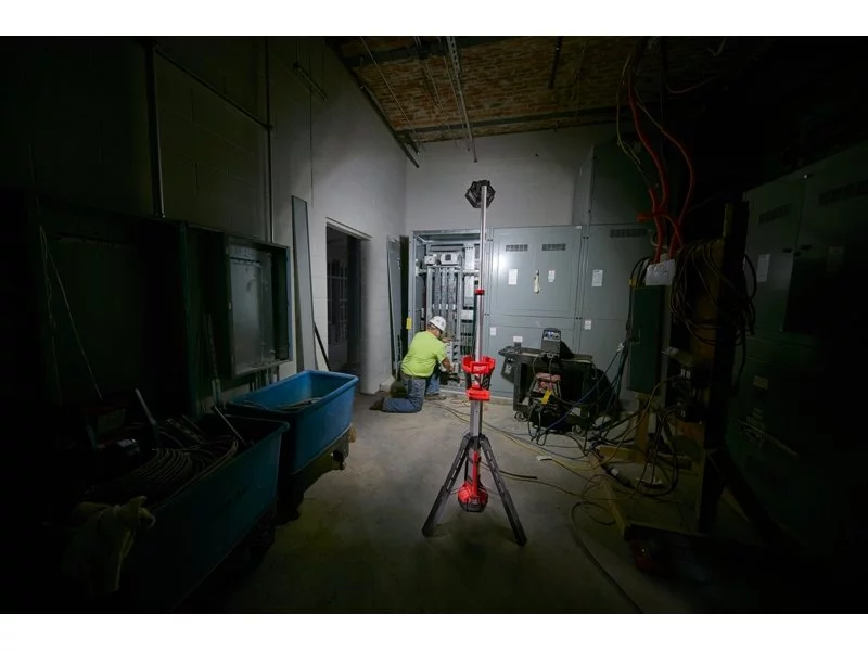 Dwa nowe, unikalne, przełomowe rozwiązania oświetleniowe od Milwaukee zdjęcie