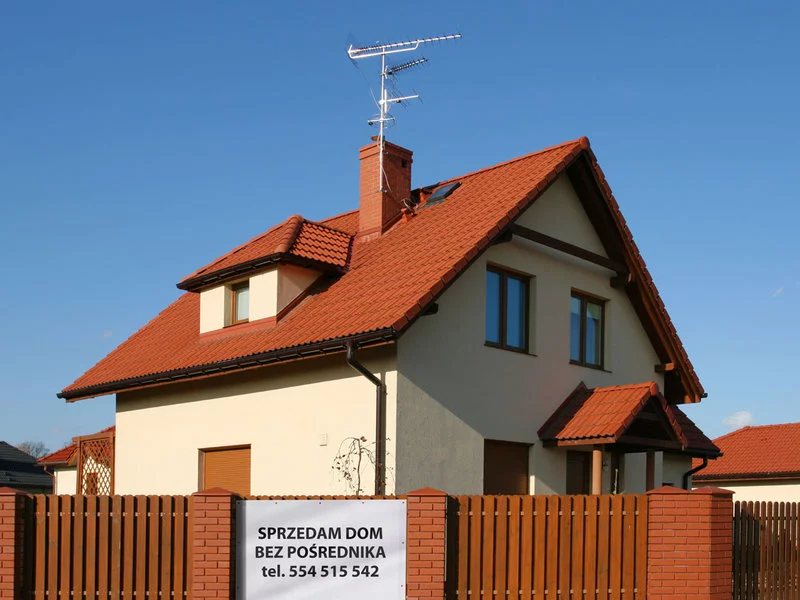 Polacy nie korzystają z pomocy agentów nieruchomości - zdjęcie