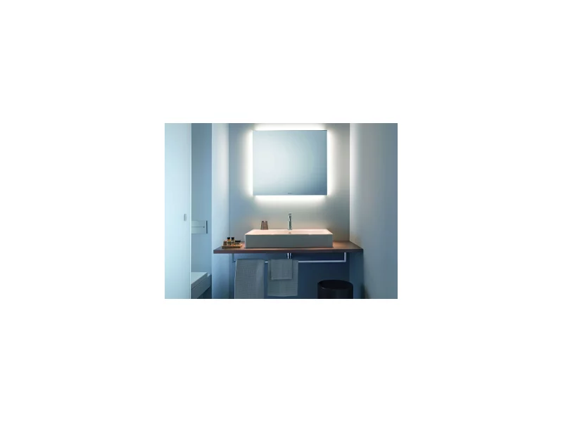 Łazienka dobrze oświetlona &#8211; lustra z oświetleniem zdjęcie