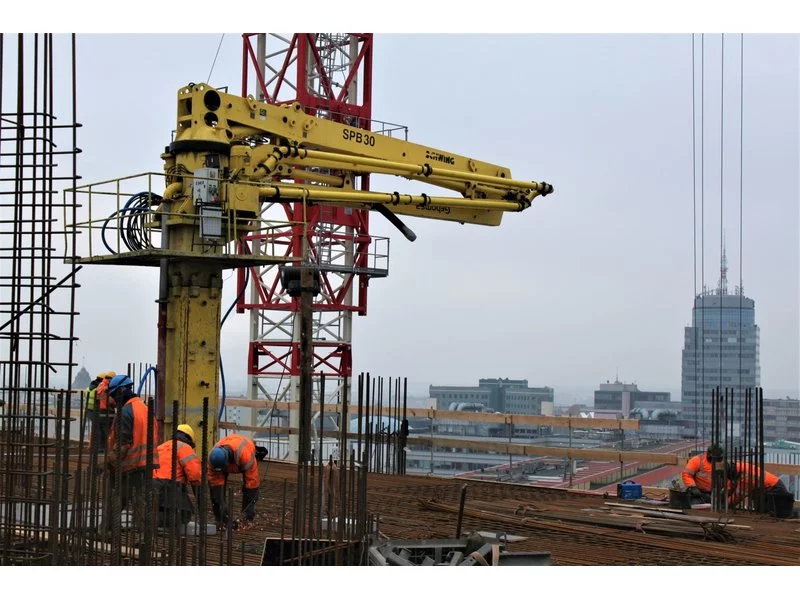J.W. Construction przyspiesza budowę Hanza Tower zdjęcie