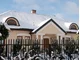 Zadbaj o swój dach podczas śnieżnej zimy – obciążenia śniegiem w domach jednorodzinnych - zdjęcie