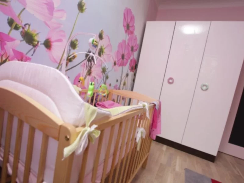 Czym bezpiecznie pomalować pokój niemowlaka? - zdjęcie