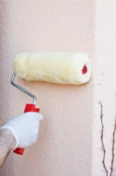 Jak samodzielnie pomalować elewację domu? - zdjęcie