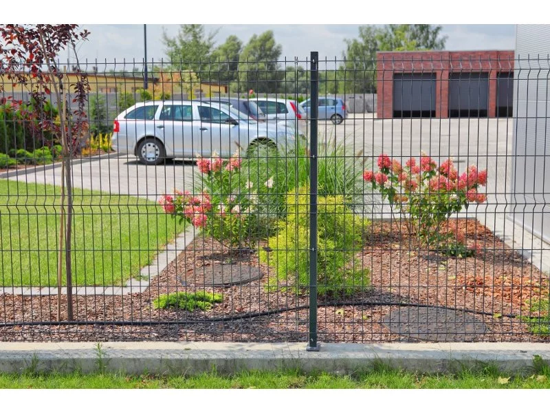 Bezpieczne ogrodzenie - czyli co zrobić by złodziej został za kratami zdjęcie