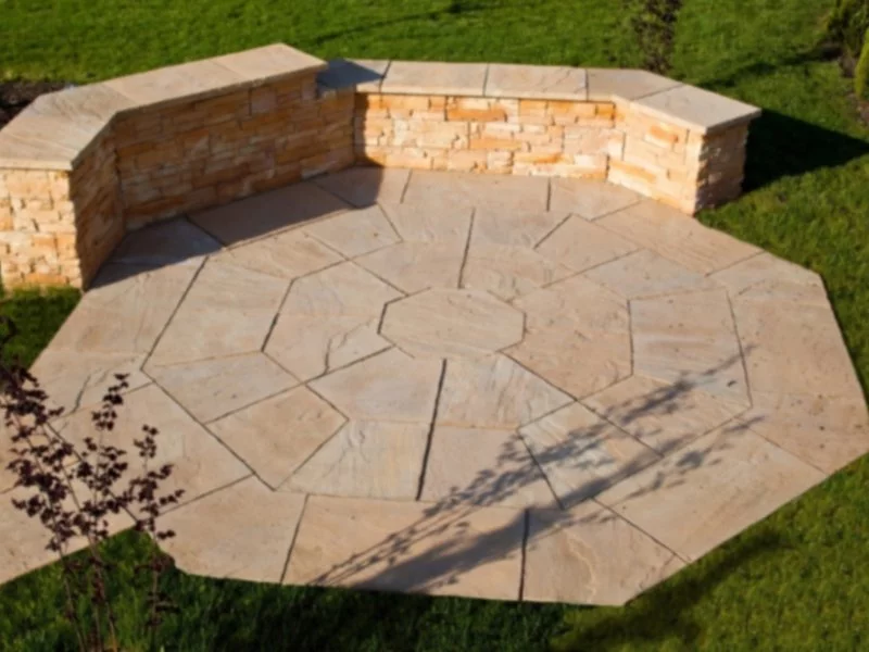 Geometria w ogrodzie – płyty kamienia ciosanego ośmiobok - zdjęcie