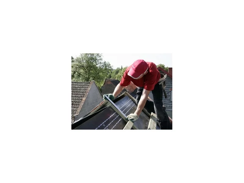 Renowacja dachu - kiedy wymiana pokrycia jest konieczna? zdjęcie