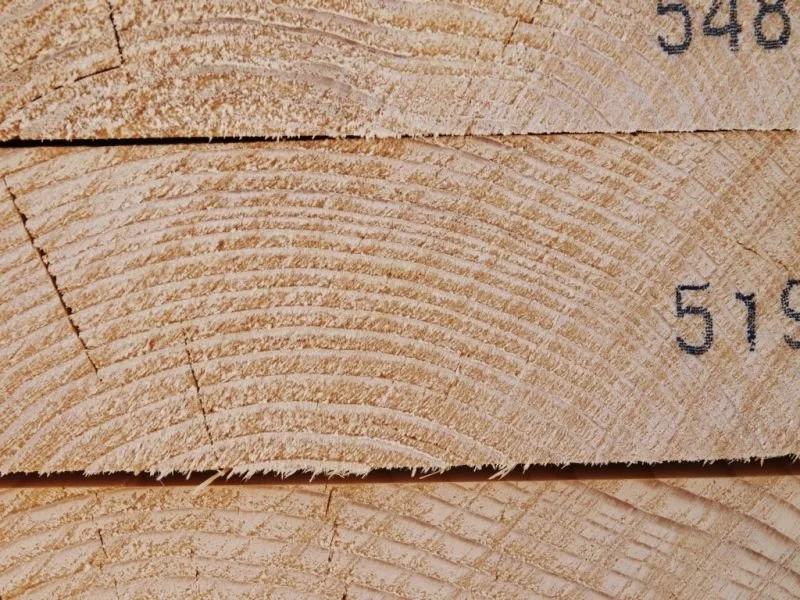 Drewno drewnu nierówne - zdjęcie