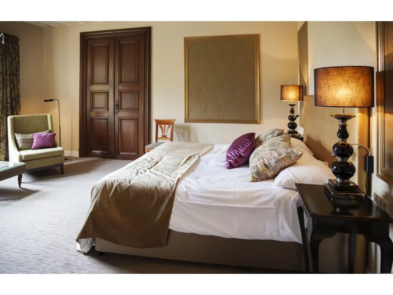 Wyśniona sypialnia z arystokratyczną duszą zdjęcie
