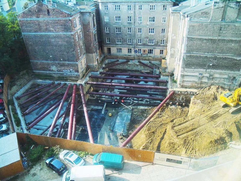 Totalbud generalnym wykonawcą konstrukcji żelbetowej nowo budowanej części budynku przy ul. Koszykowej 49A w Warszawie - zdjęcie
