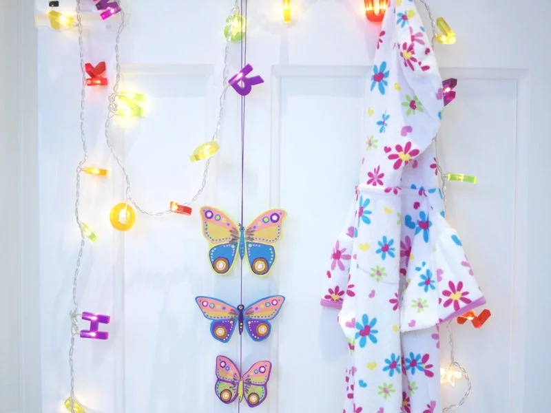 Drewniane motyle: wspomnienie lata w pokoju Twojego dziecka - zdjęcie
