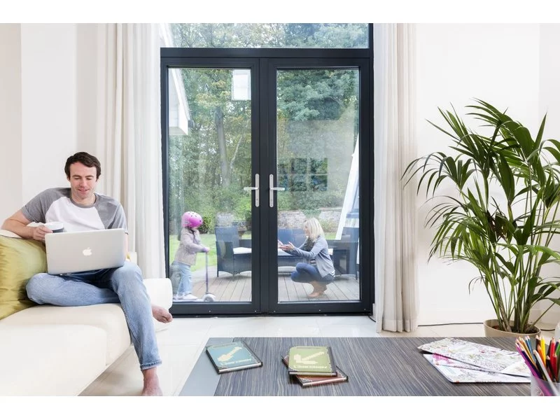 Okna i drzwi tarasowe &#8211; nowe normy dla stolarki zdjęcie