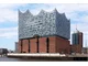Produkowane przez  Guardian Glass szkło tworzy pofalowaną konstrukcję fasady nowej filharmonii w Hamburgu - zdjęcie