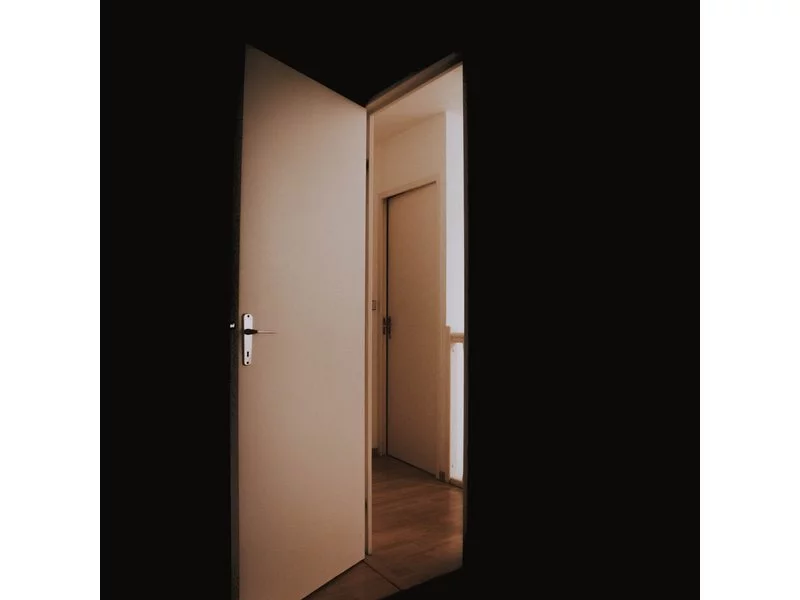 Drzwi i podłogi - elementy wykończenia, o których zbyt mało się mówi zdjęcie