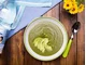 Zupa krem z groszku zielonego z awokado na bazie wody - zdjęcie
