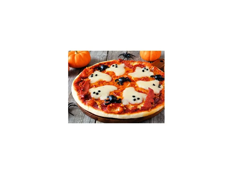Jak nie najeść się strachu w kuchni: Domowa pizza z duszkami idealna na Halloween zdjęcie