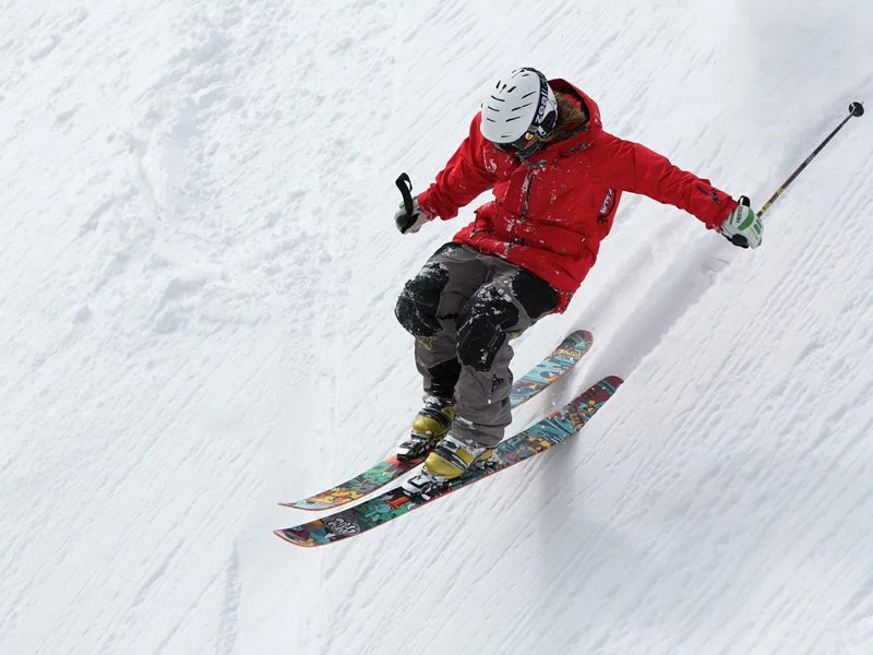 Poradnik narciarski: gdzie wybrać się na narty w Polsce oraz ile kosztuje ten sport?  - zdjęcie