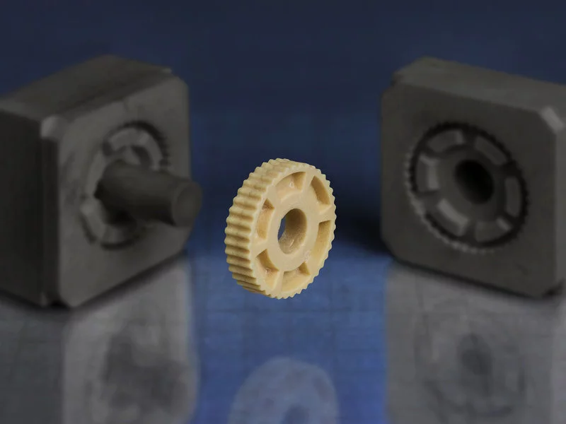 Niedrogo i szybko: firma igus stosuje w produkcji formy wtryskowe wykonane techniką druku 3D - zdjęcie