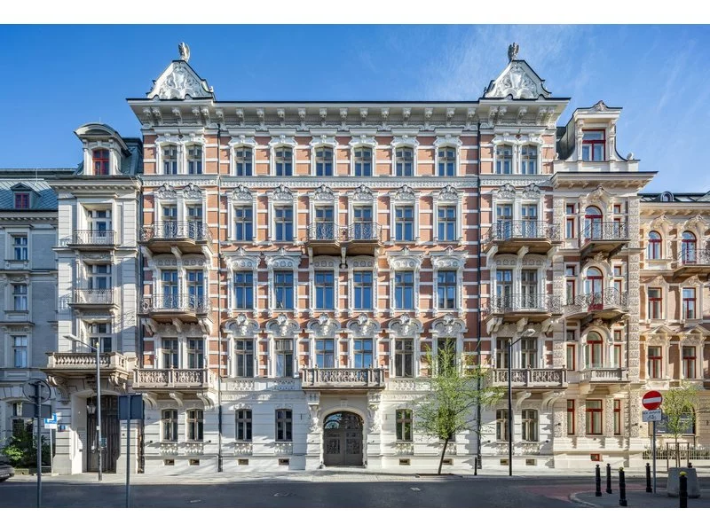 Klucze do szczęścia, czyli finał najbardziej spektakularnej rewitalizacji mieszkaniowej w Warszawie zdjęcie