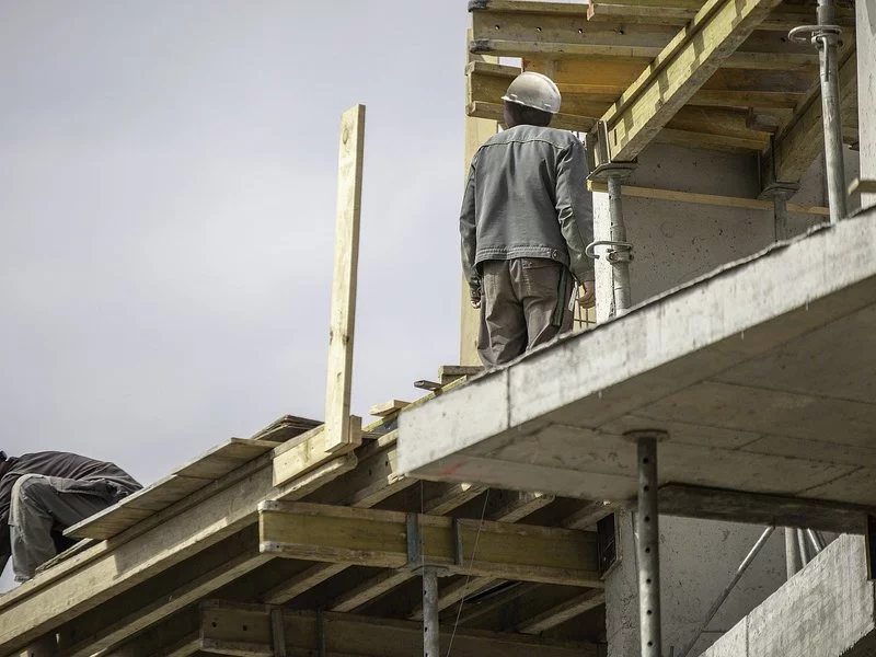 Zmiany w prawie budowlanym – nowa procedura i wyższe kary dla inwestorów za nielegalne użytkowanie budynków - zdjęcie