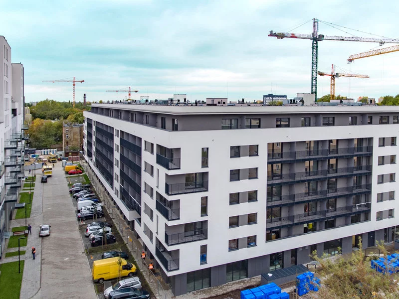 Zakończyła się budowa drugiego etapu Apartamentów Drewnowska 43. To dwunasta inwestycja ATAL zrealizowana w Łodzi  - zdjęcie