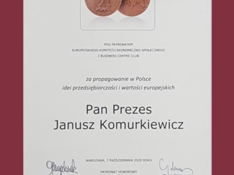 Prezes Związku Polskie Okna i Drzwi – Janusz Komurkiewicz - nagrodzony Honorowym Medalem Europejskim - zdjęcie