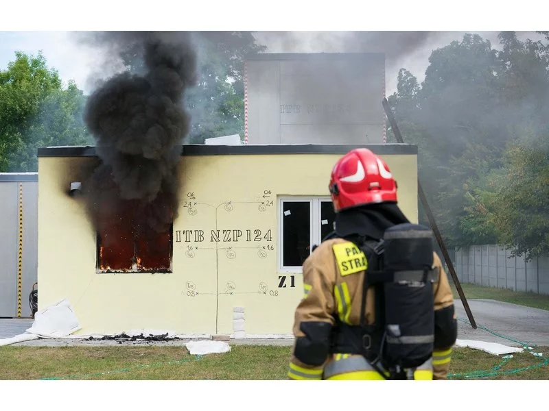 Jak rozwiązania Saint-Gobain wpływają na zwiększenie bezpieczeństwa pożarowego budynków w szkielecie drewnianym zdjęcie
