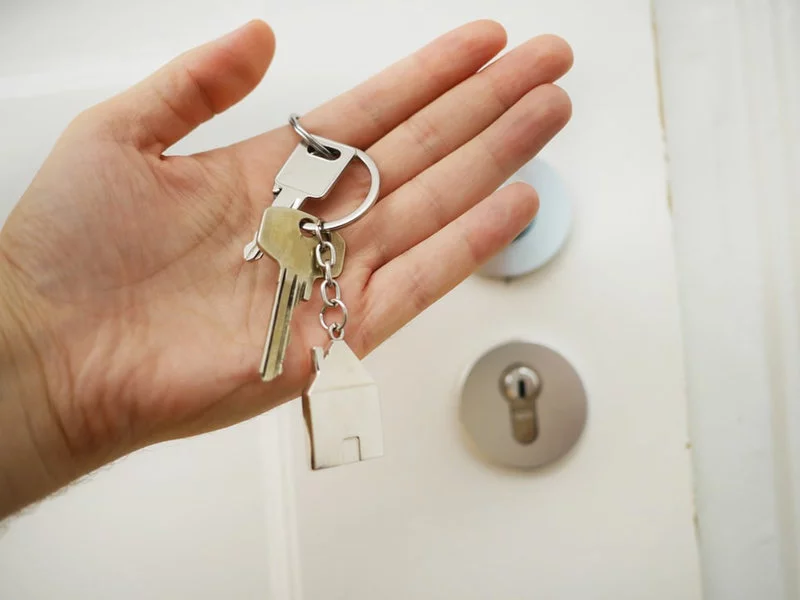 4 pytania, które powinniście zadać przed kupnem pierwszego mieszkania  - zdjęcie
