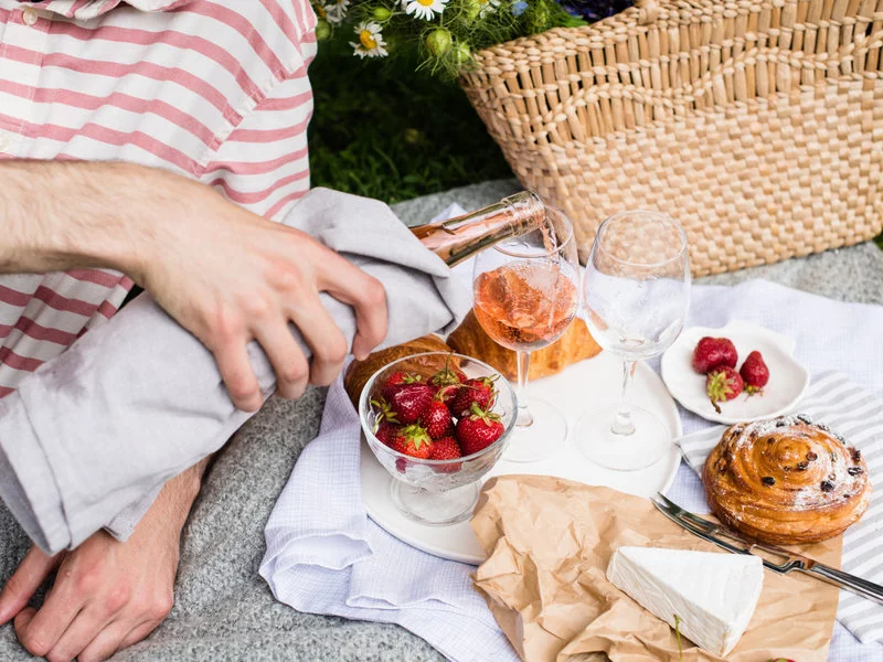 Piknik w gruzińskim stylu - przepis na słodki chlebek nazuki! - zdjęcie