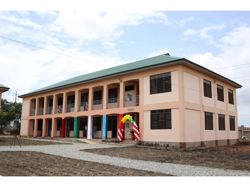 Szkoła dla dzieci ulicy w Ghanie już działa zdjęcie