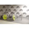 24 października, Międzynarodowe Święto Roweru. Inspiracje projektowe – aranżacje miejsc dla rowerów na parkingach  z wykorzystaniem kolorowych posadzek żywicznych - zdjęcie