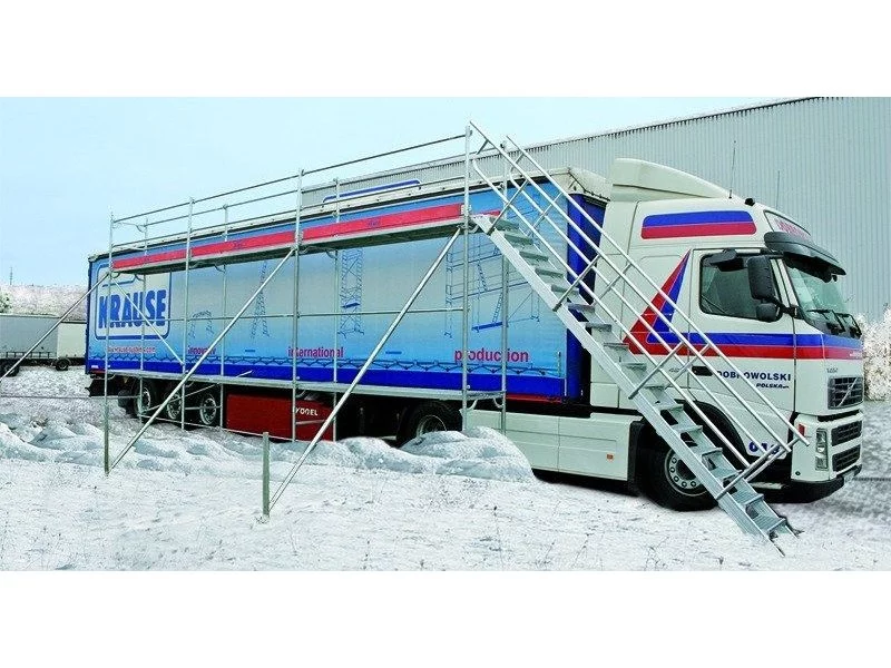 Rusztowania do odśnieżania aut ciężarowych. Jak poprawić zimowe bezpieczeństwo na drogach? zdjęcie
