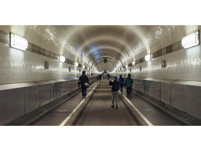 Renowacja ponad 100-letniego tunelu z zastosowaniem zaprawy fischer FIS EM Plus zdjęcie