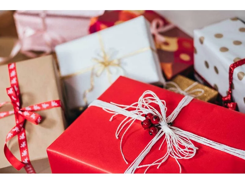 Opakowania świąteczne na prezenty - W co opakować nasz prezent? Podpowiadamy! zdjęcie