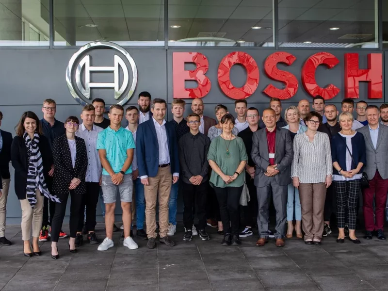 Zwycięzcy VIII edycji programu „Bosch Termotechnika Szkoli” ogłoszeni podczas uroczystej gali finałowej w siedzibie Bosch - zdjęcie