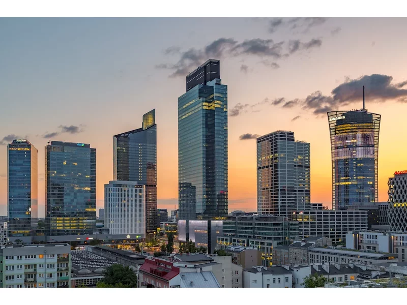 Warsaw UNIT najlepszym budynkiem w Europie Środkowo-Wschodniej i ikoną architektury w dwóch prestiżowych konkursach  zdjęcie