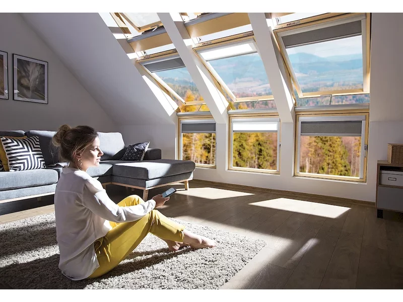 Ciepły dom z energooszczędnymi oknami dachowymi zdjęcie